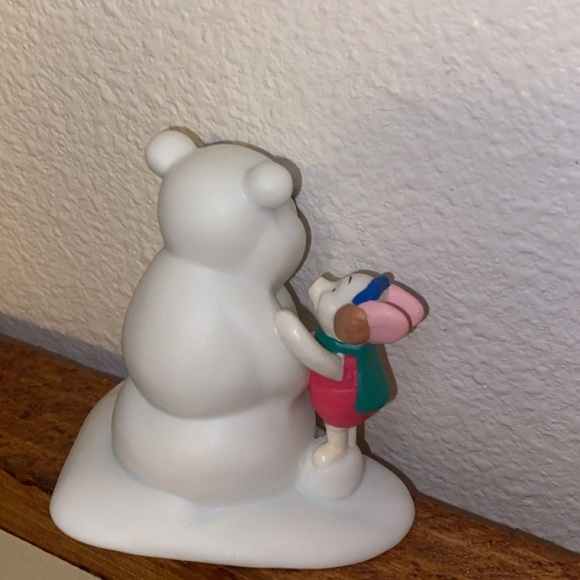 Pooh and piglet figure from Winnie the Pooh Christmas Village 1000 Acre ice pond - Picture 3 of 4